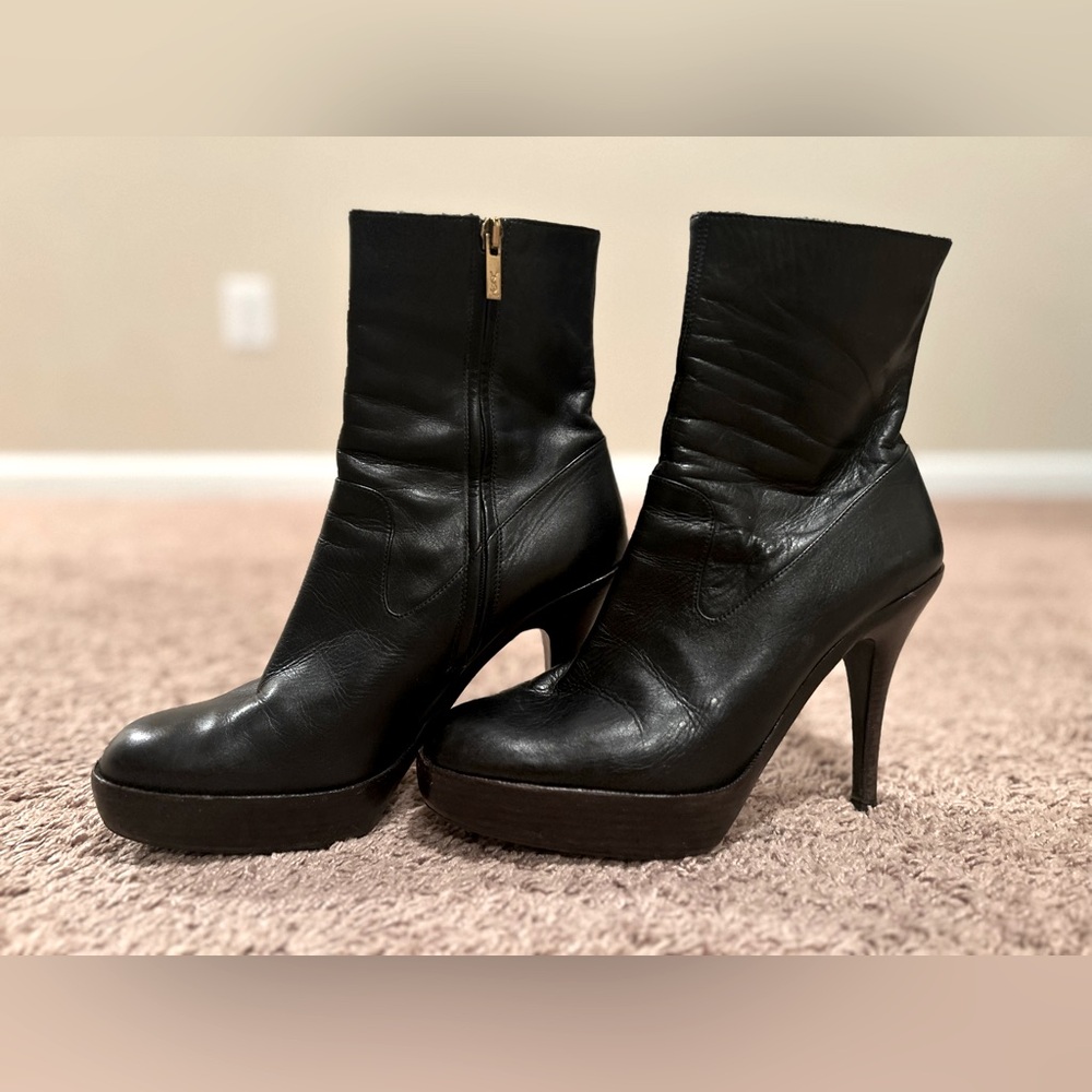 Yves Saint Laurent stiletto ankle boot size 38
